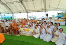 พระเทพสีมาภรณ์ เจ้าคณะจังหวัดนครราชสีมา,  พระราชวัชรคุณบัณฑิต, รศ.ดร. รองอธิการบดีฯ ทอดกฐินสามัคคี ณ พุทธมณฑล วันจันทร์ที่ ๒๗ ตุลาคม ๒๕๖๘